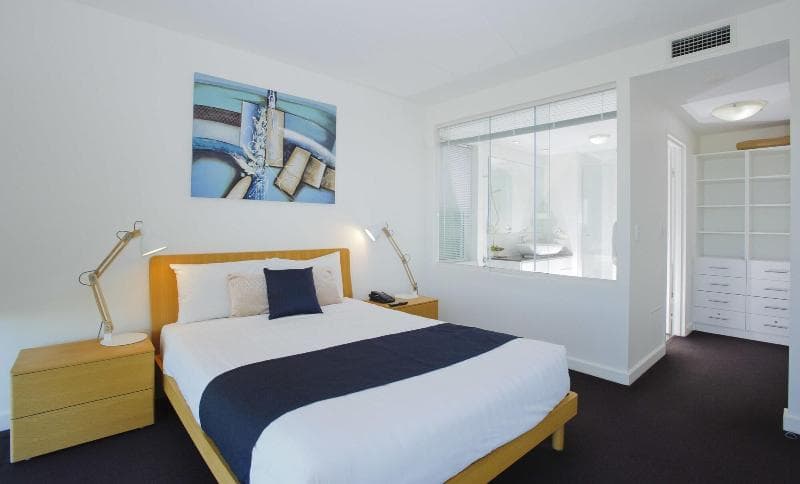 Australis Kirra Surf Apartments 3