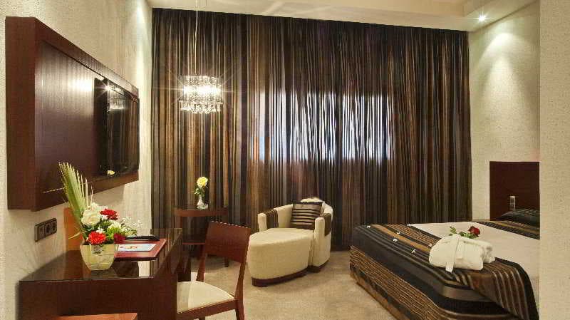 Hotel Eden Phoenix 4