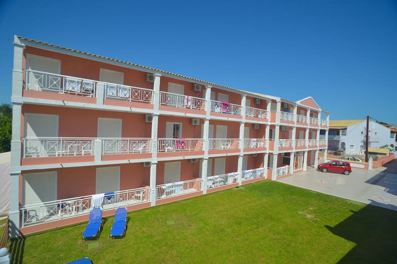 Angelinaâ¿¿s Hotel & Apartments 1