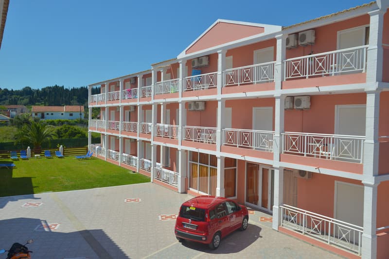 Angelinaâ¿¿s Hotel & Apartments 2