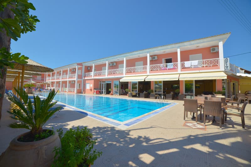 Angelinaâ¿¿s Hotel & Apartments 4