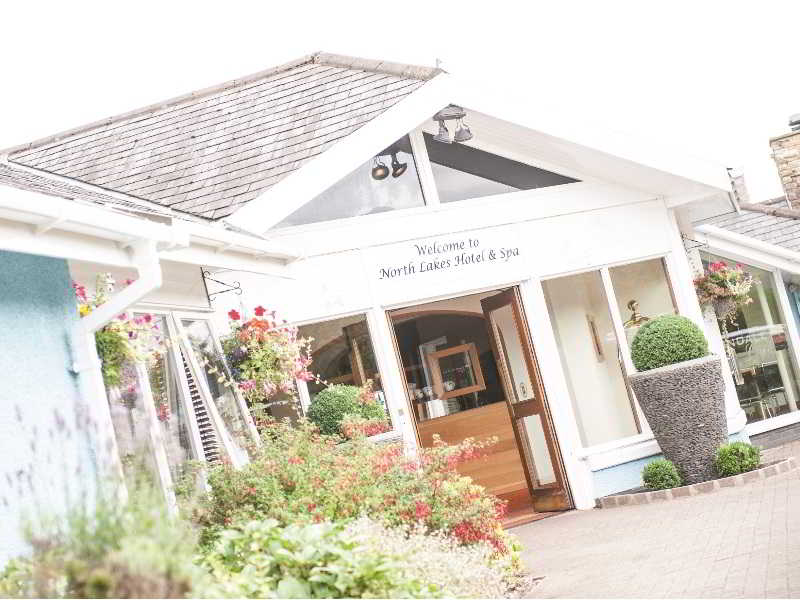 North Lakes and Spa photo 1