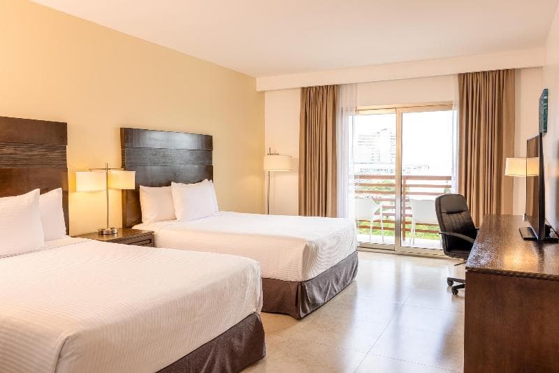 LQ Hotel By La Quinta Cancun 3