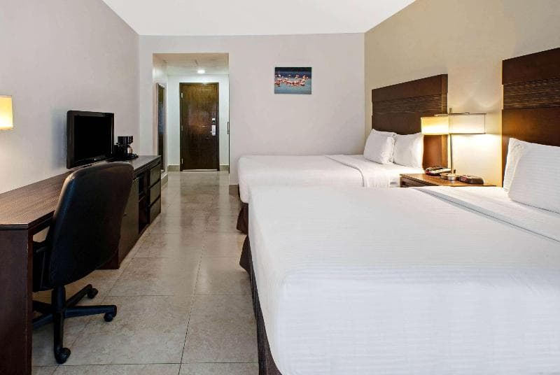 LQ Hotel By La Quinta Cancun 5