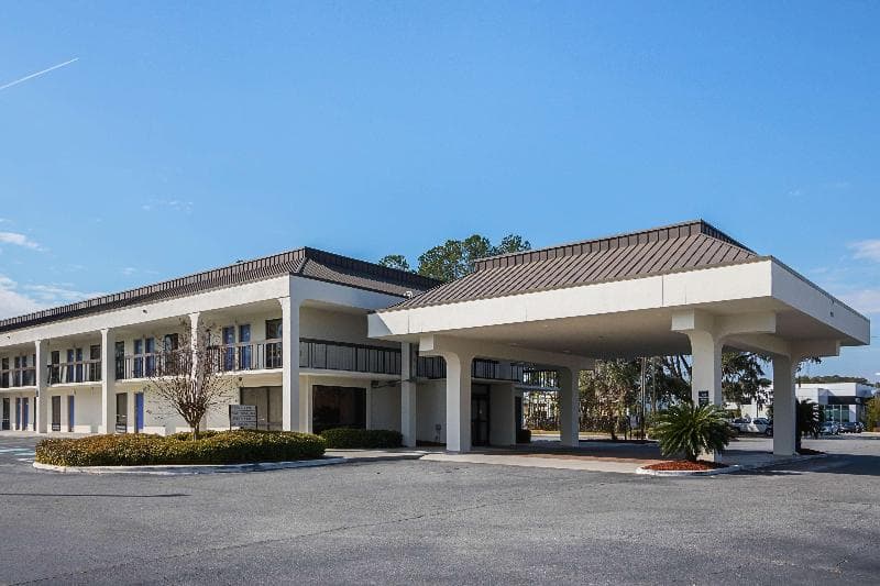 Motel 6 Savannah Midtown 2