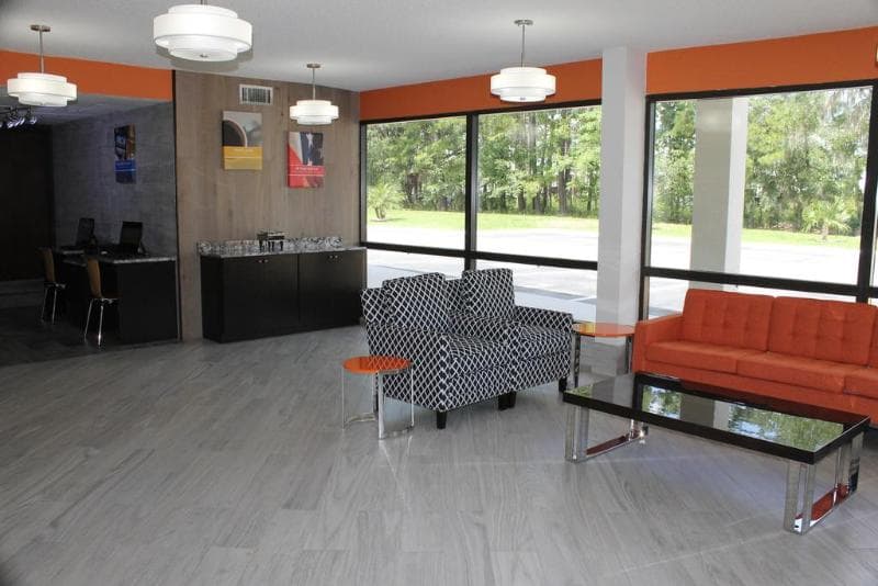 Motel 6 Savannah Midtown 4