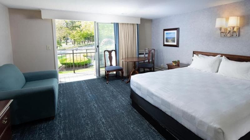 Blue Rock Resort main