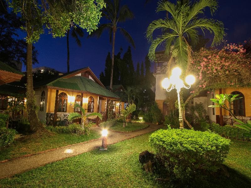 Eden Bungalow Resort 3