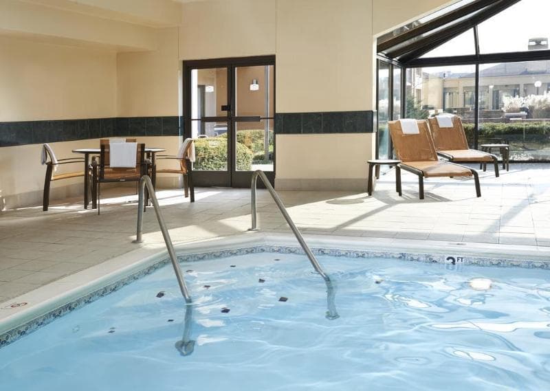 Courtyard by Marriott Indianapolis Castleton 4