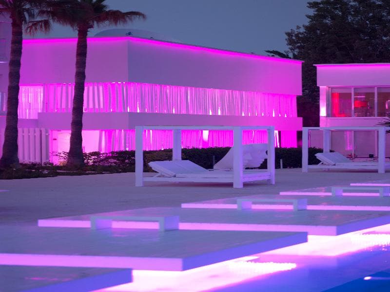 So White Club Resort 2