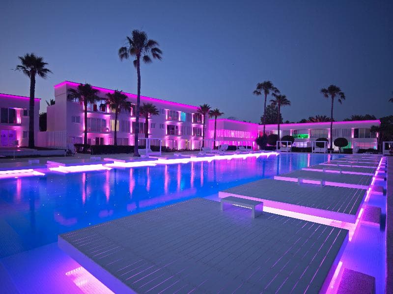 So White Club Resort photo 1