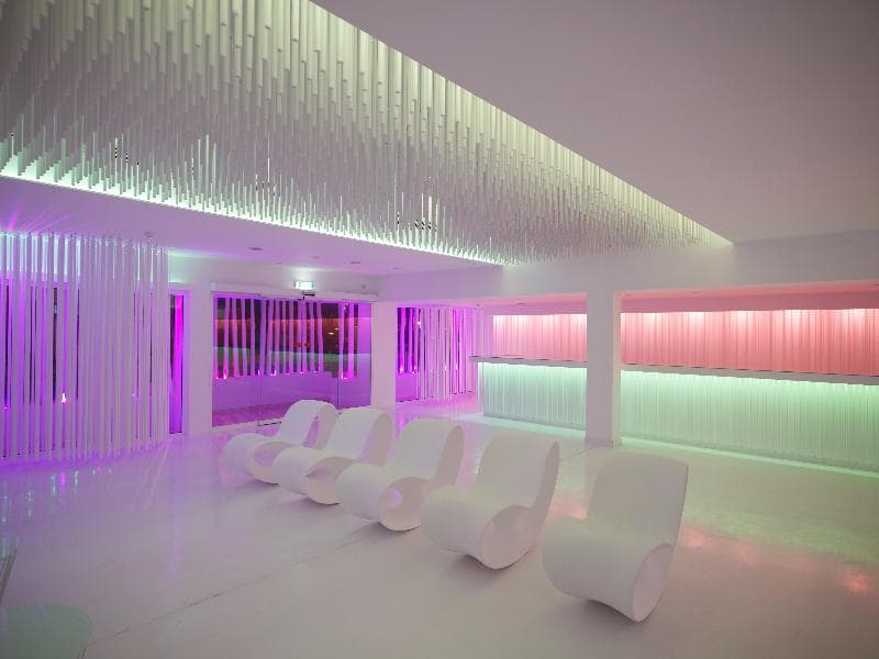 So White Club Resort 5