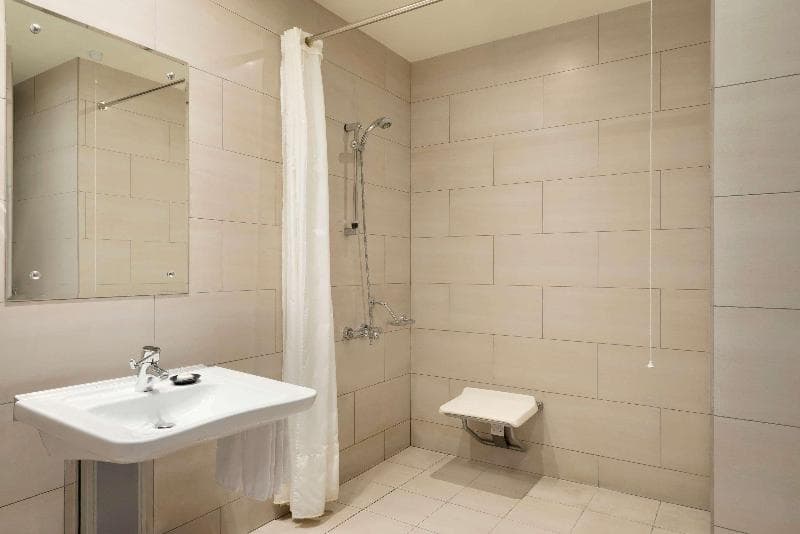 Ramada Abu Dhabi Downtown Hotel [Ex-Cristal Salam] 3