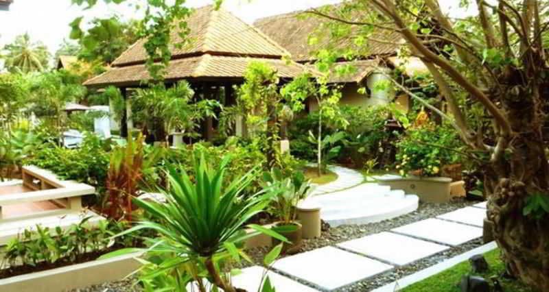 Montra Samui main
