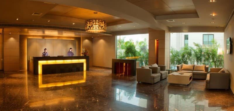 Hotel Royal Orchid Central 4