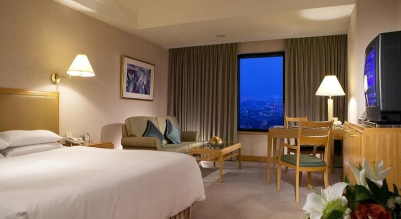 85 Sky Tower Hotel 5