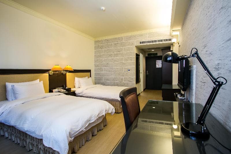 Huang Shin Business Chung Kang Building photo 1