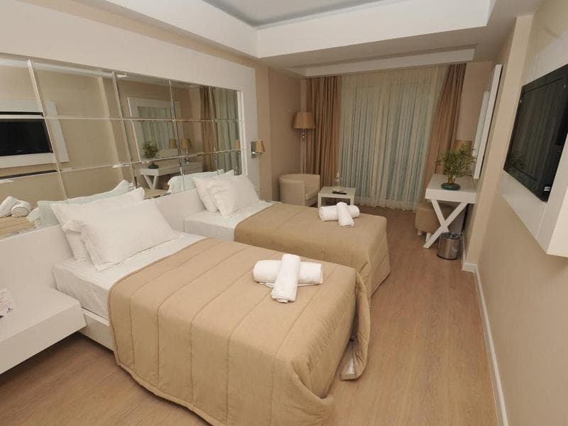 Alesta Yacht Hotel photo 1