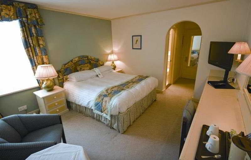Cotswold Lodge Hotel 2