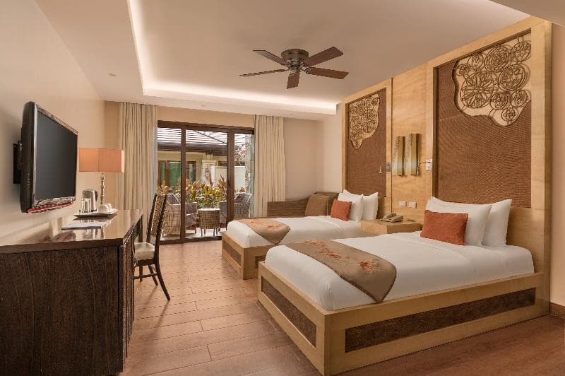 Crimson Resort & Spa Mactan, Cebu 3