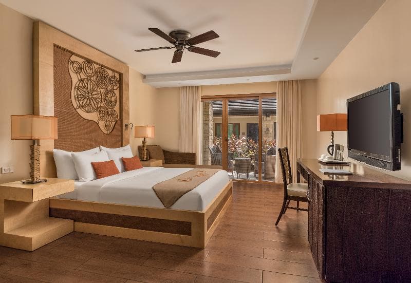 Crimson Resort & Spa Mactan, Cebu 5