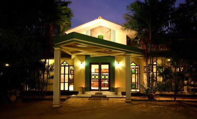 Chaarya Resort & Spa By Chandrika Hotels 2