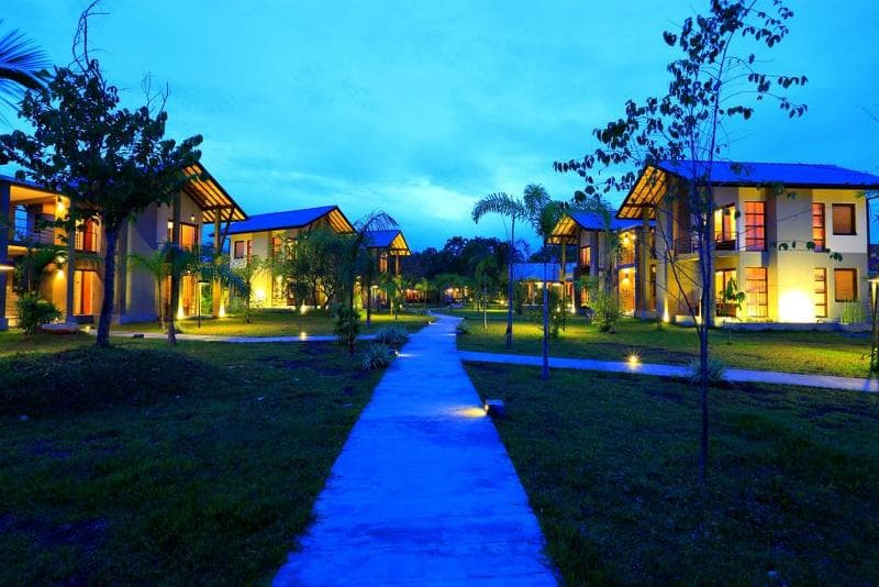 Chaarya Resort & Spa By Chandrika Hotels 4