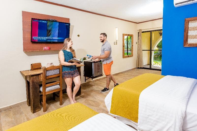 Hotel Hacienda Inn 4