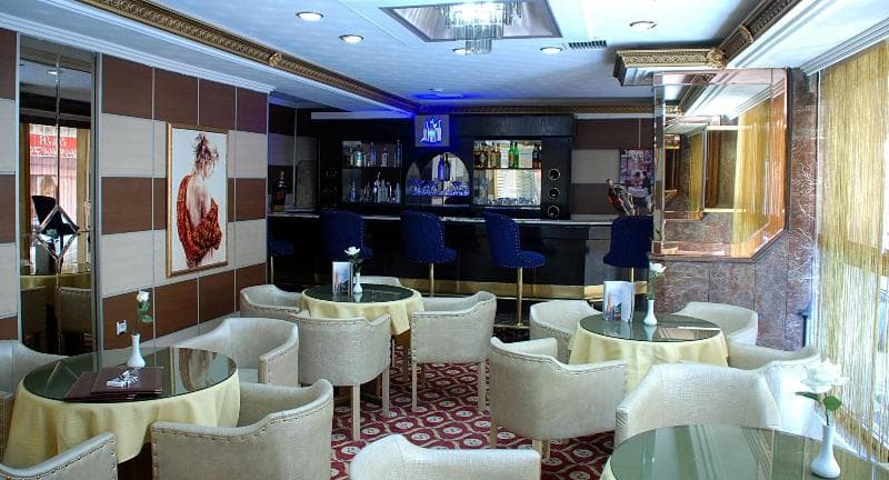 Royal Carine 5