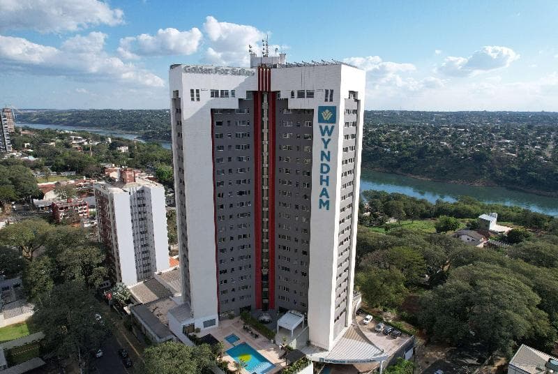 Wyndham Golden Foz Suites 2