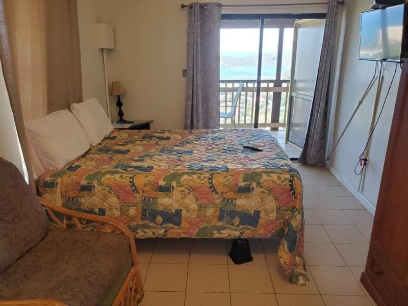 Sunset Gardens Guesthouse 3