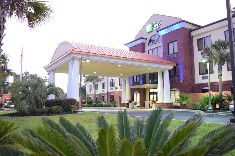 Holiday Inn Express & Suites Pensacola West I-10 5