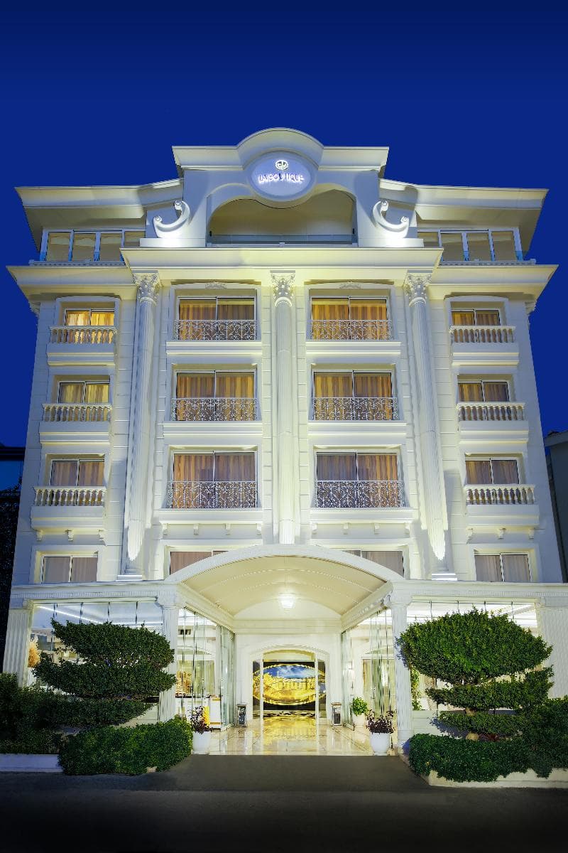 La Boutique Hotel & Suites Adult Only 5