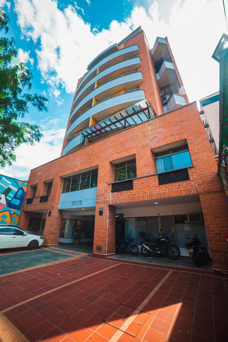 Torre Poblado Hotel & Apartasuite 4