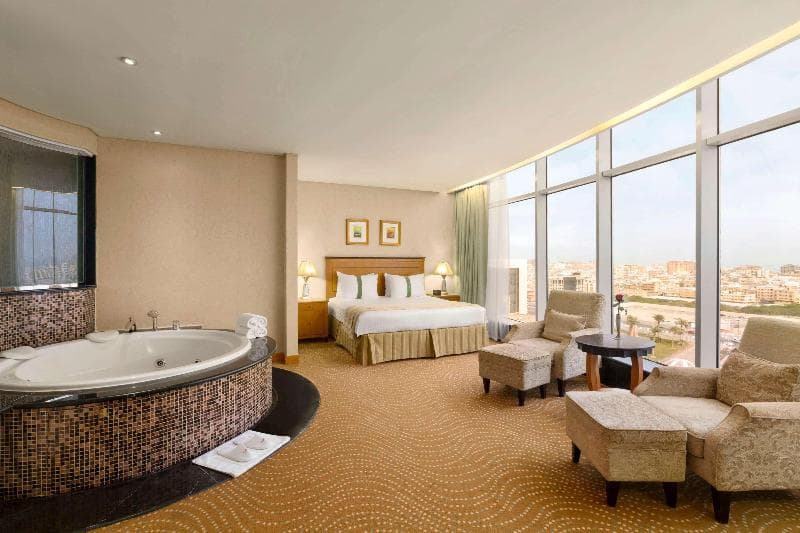 Ramada by Wyndham Al Khobar King Abdullah Street photo 1