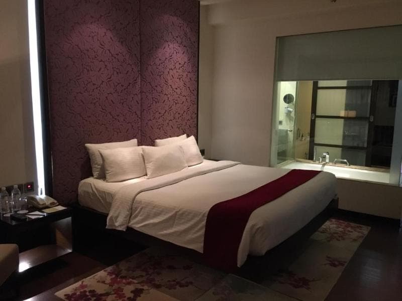 Royal Orchid 1