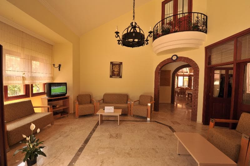 Belcehan Beach Hotel 4