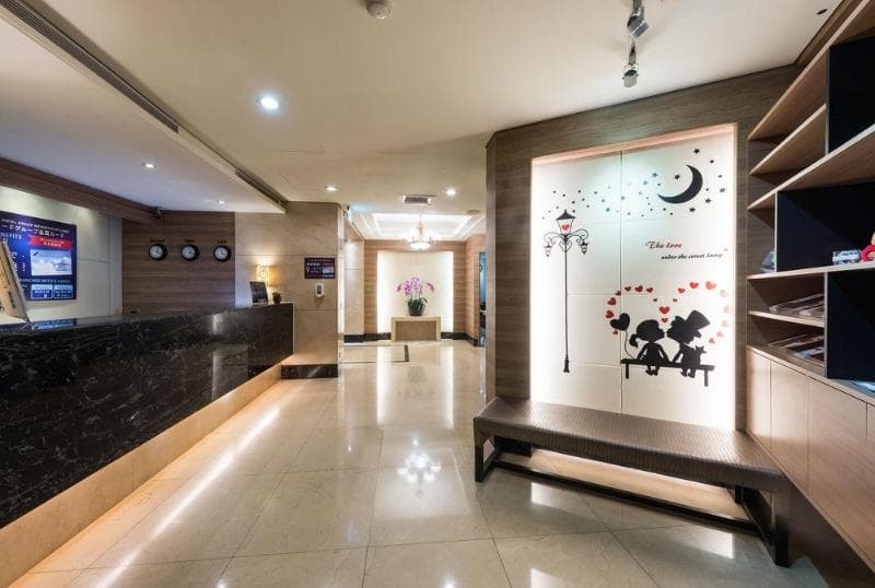 Forward Suites main