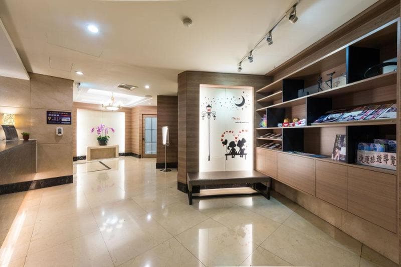 Forward Suites photo 1