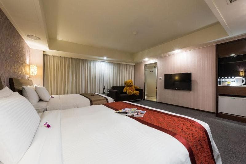Forward Suites 5