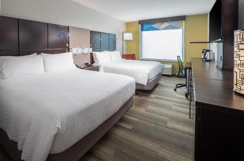 Holiday Inn Express Ft. Lauderdale Cruise-Airport 3