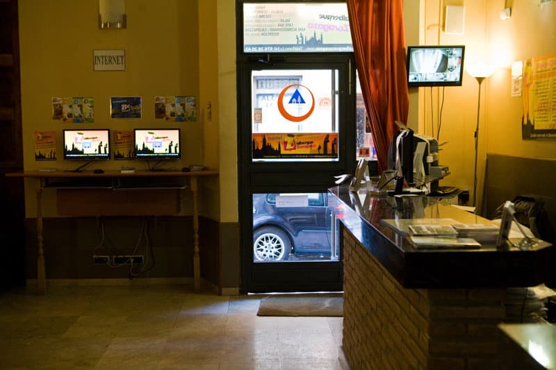 Be Zaragoza Hostel 5
