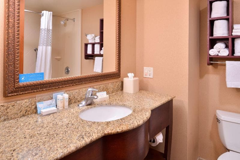 Hampton Inn York 4