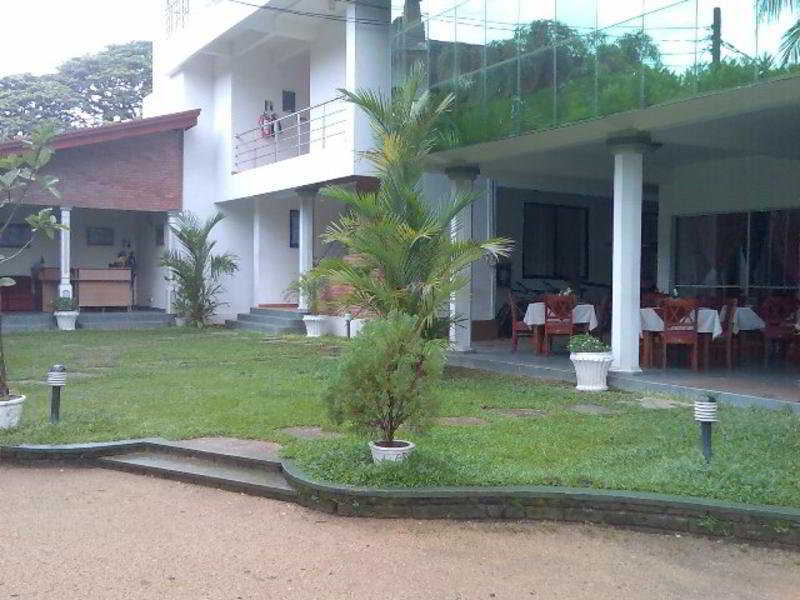 Siyanco Holiday Resort main