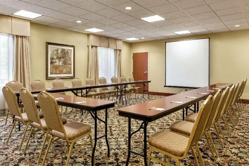 Hampton Inn Duncan 5