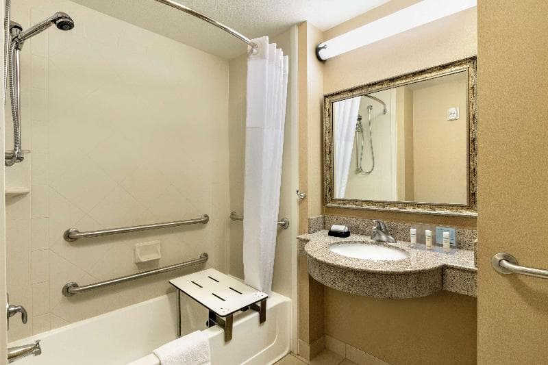 Hampton Inn Duncan 3