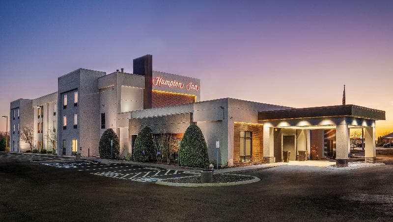 Hampton Inn Springfield 5