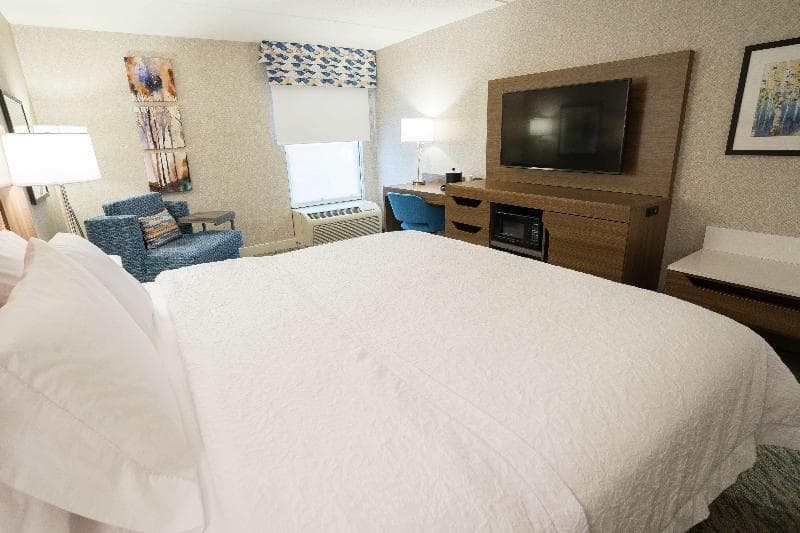 Hampton Inn Clarks Summit 4