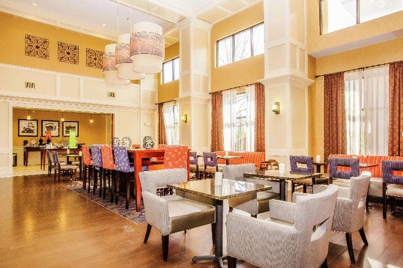 Hampton Inn & Suites Sevierville @ Stadium Drive 3