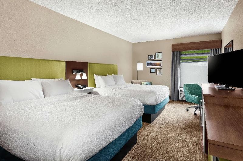 Hampton Inn Morganton 4